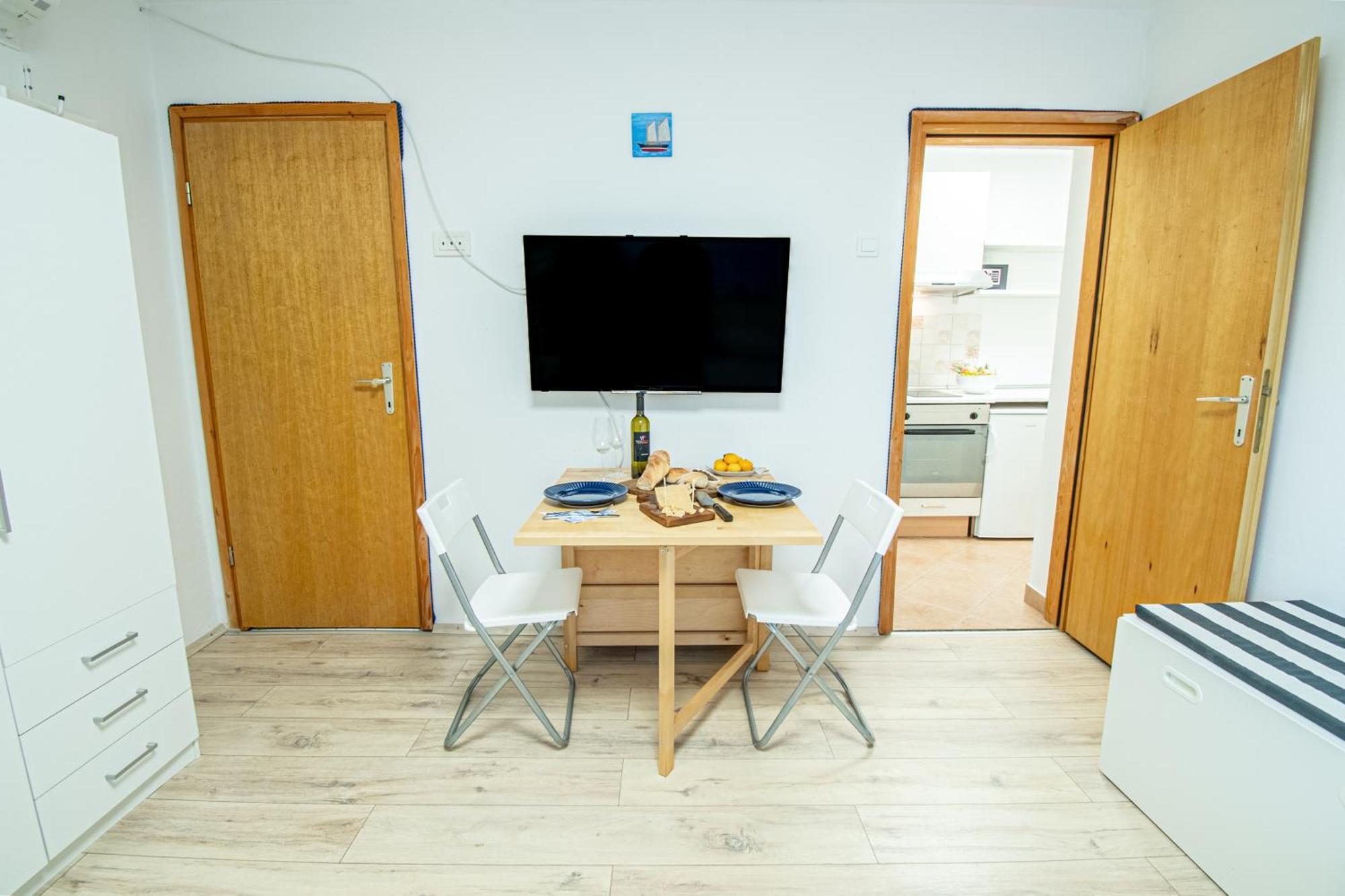 Umag Center Apartment Parking By Rentistra ภายนอก รูปภาพ